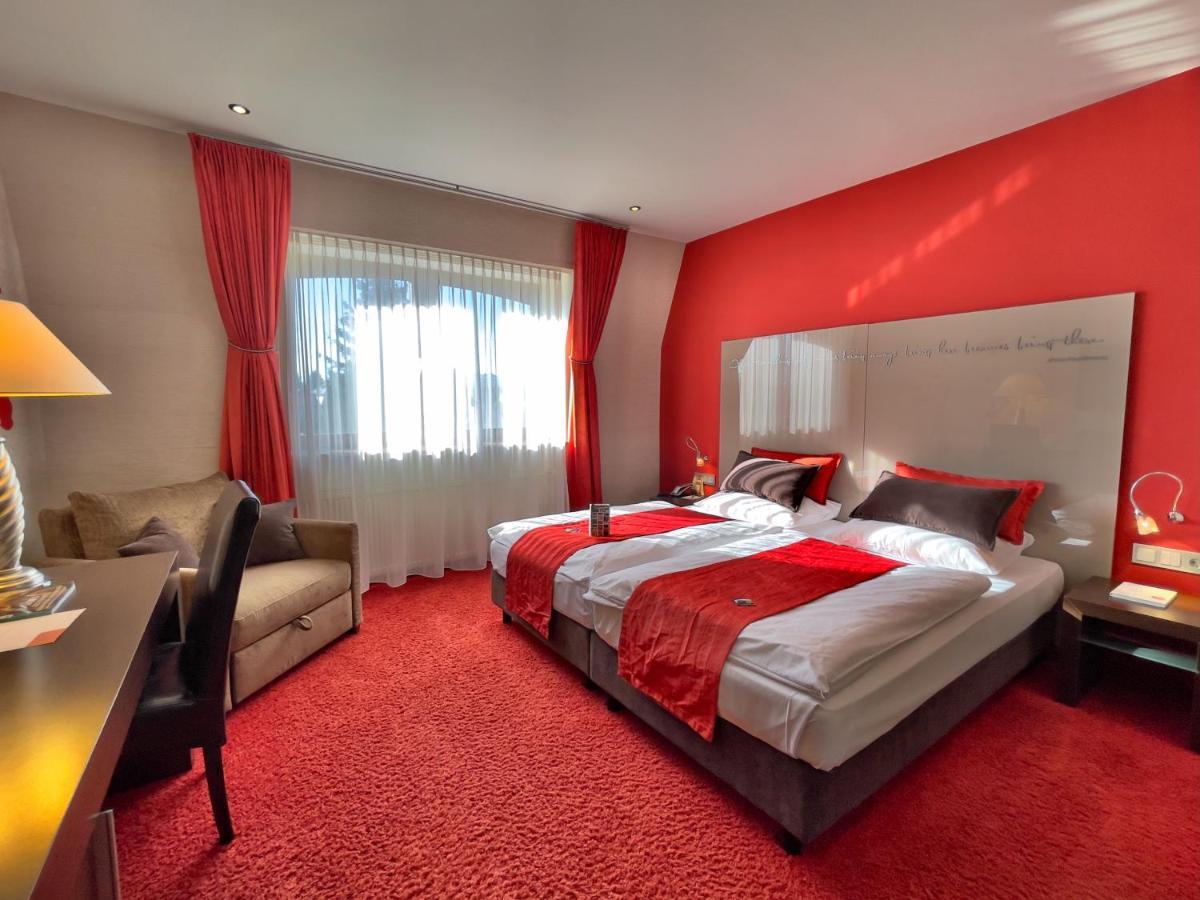 Art-Hotel Braun Кирхгаймболанден Экстерьер фото
